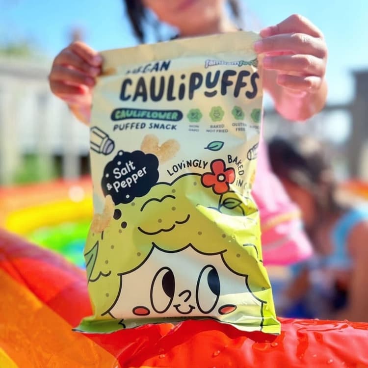 Caulipuffs Puffed Snack Vegan Salt & Pepper