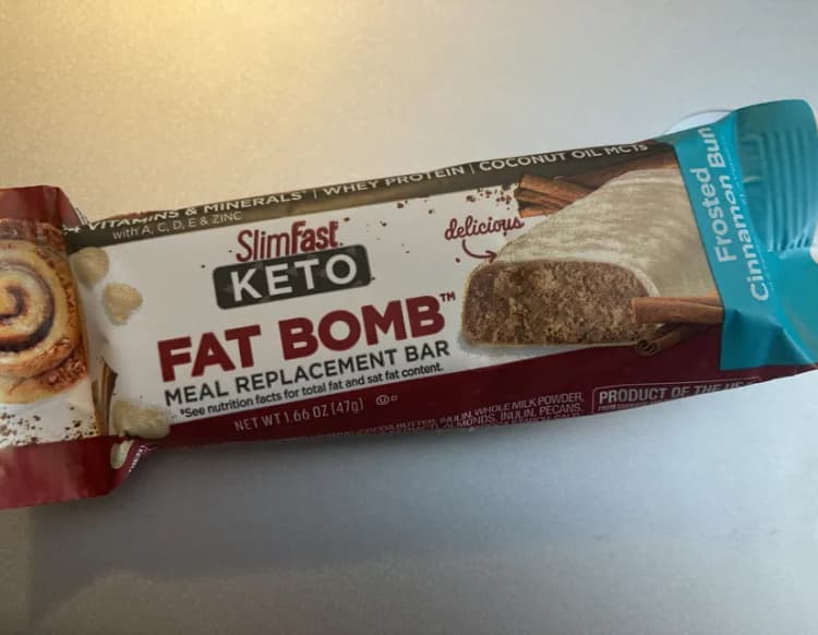 Slimfast Keto Fat Bomb Frosted Cinnamon Bun Meal Replacement Bar