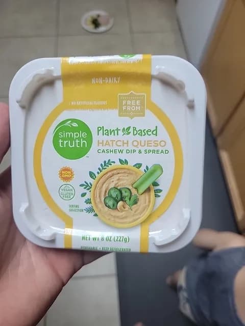 Simple Truth Plant-Based Hatch Queso Cashew Dip & Spread