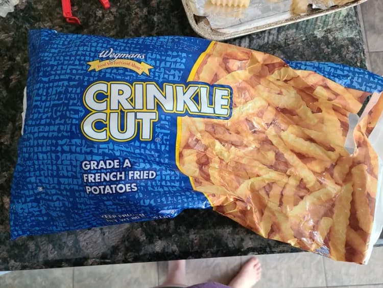 Wegmans Crinkle Cut Grade A French Fried Potatoes