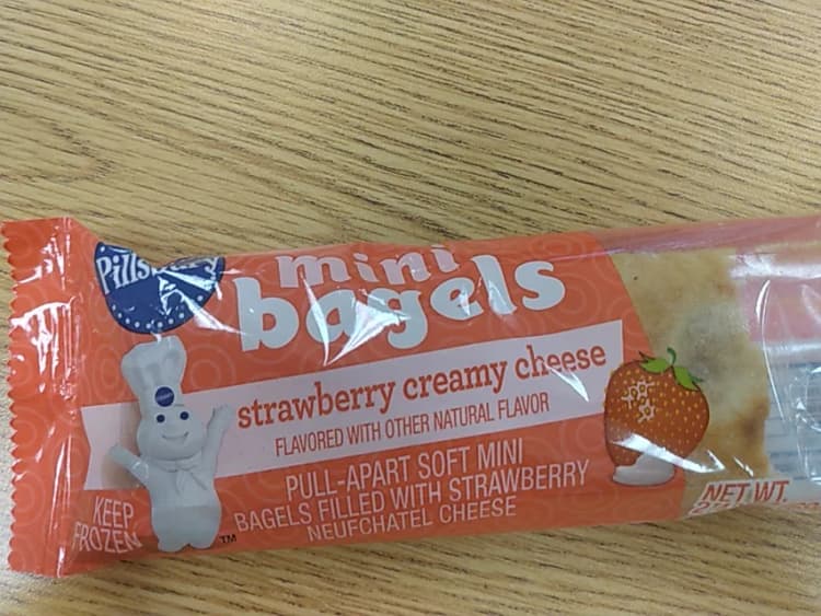 Pillsbury Mini Bagels Strawberry Creamy Cheese