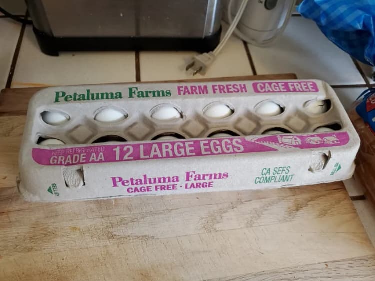 Petaluma Farms Grade Aa 12 Large Eggs