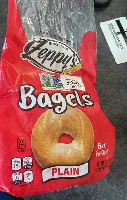 Zeppy'S Plain Pre-Sliced Bagels