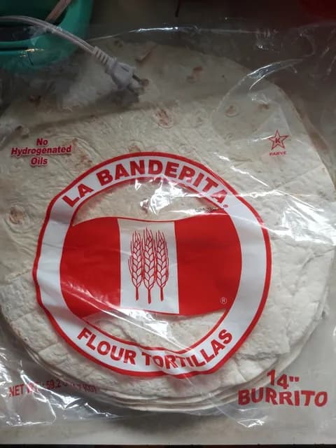 La Banderita Flour Tortillas