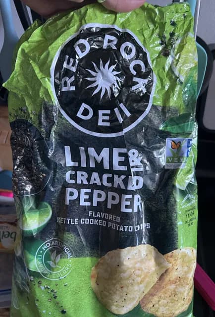 Red Rock Deli Lime & Cracked Pepper Potato Chips