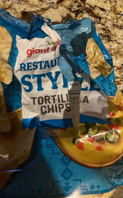 Giant Eagle Restaurant Style Tortilla Chips