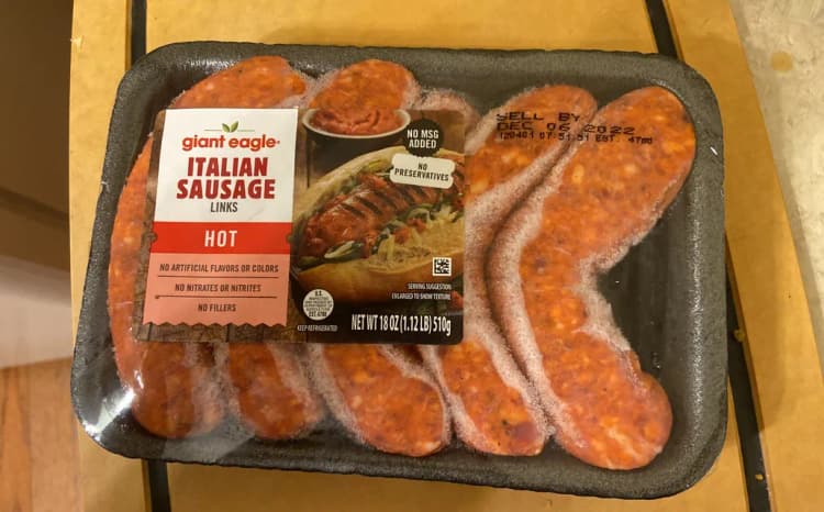 Giant Eagle Hot Italian Sausage Links
