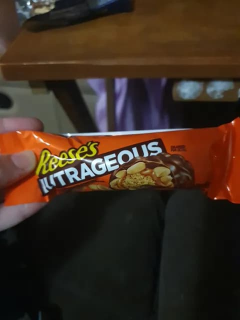 Reese'S Nutrageous Milk Chocolate, Peanuts, Peanut Butter & Caramel Bar