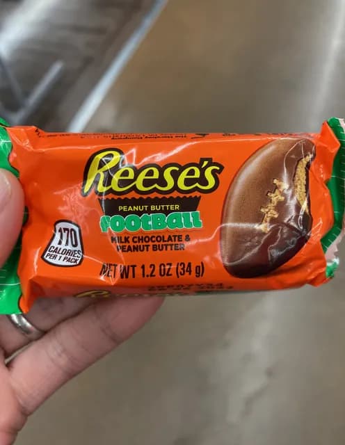 Reese'S Milk Chocolate & Peanut Butter Football