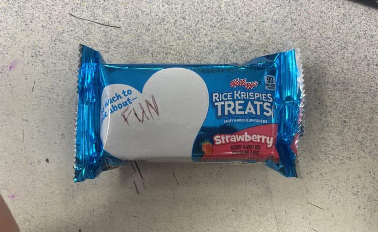 Kellogg'S Rice Krispies Strawberry Crispy Marshmallow Squares