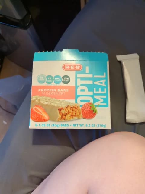 H-E-B Opti-Meal Strawberry Protein Bars