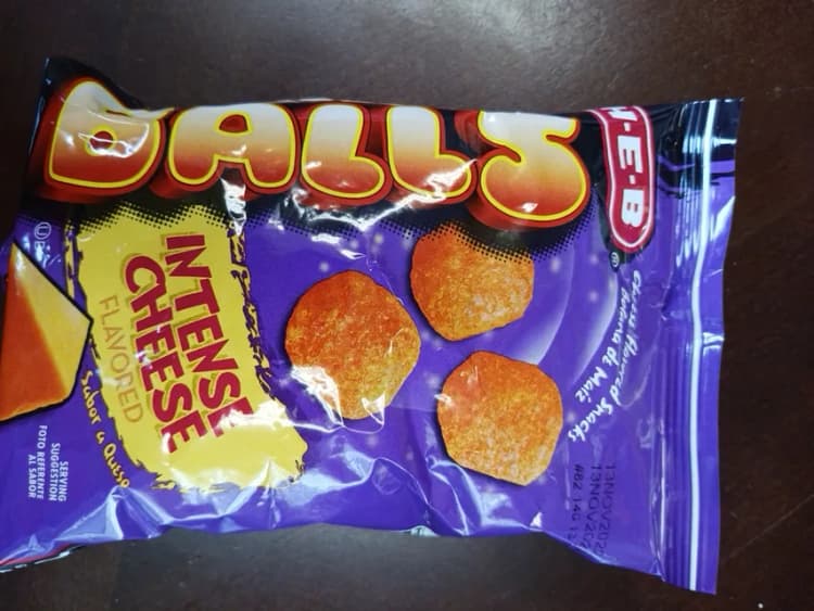 H‑E‑B Intense Cheese Cheese Balls