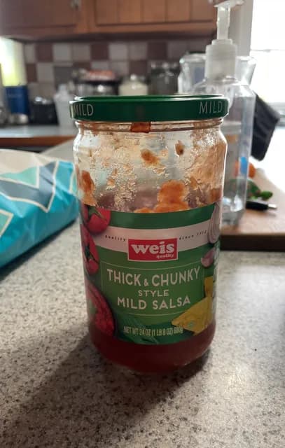 Weis Quality Thick & Chunky Style Mild Salsa