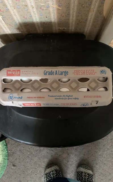 Weis Quality Grade A Large Fresh Eggs