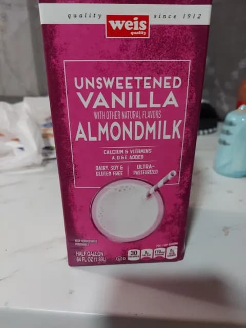 Weis Unsalted Vanilla Almondmilk