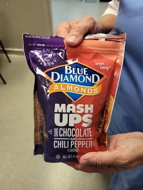 Blue Diamond Mash Ups Almonds Dark Chocolate And Chili Pepper Flavored