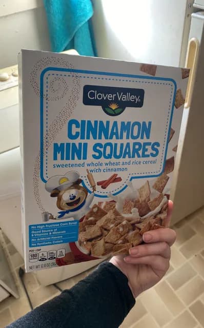 Clover Valley Cinnamon Mini Squares Cereal