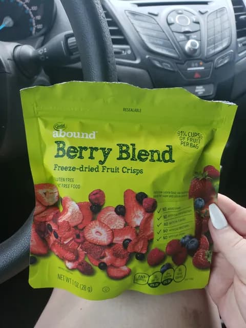 Gold Emblem Abound Berry Blend Freeze-Dried Fruit Crisps