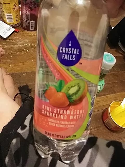 Crystal Falls Kiwi Strawberry Sparkling Water