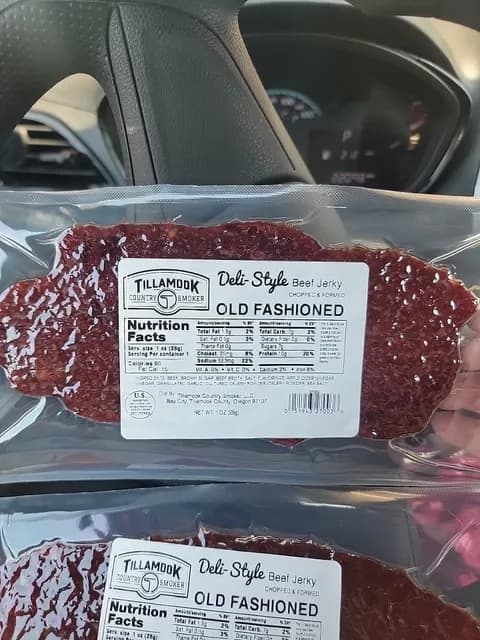 Tillamook Country Smoker Old Fashioned Deli-Style Beef Jerky