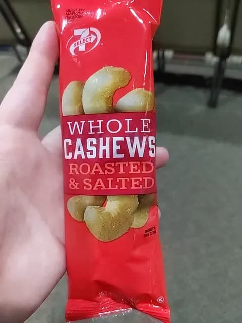 7 Select Roasted & Salted Whole Cashews