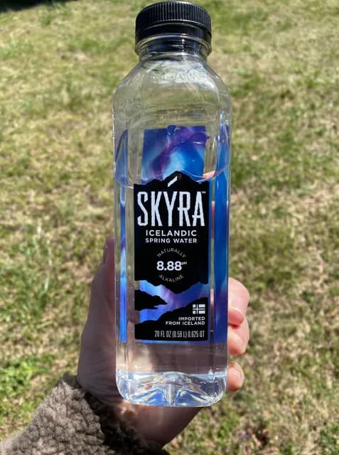 Skyra Icelandic Spring Water