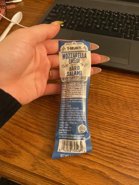 7-Select Mozzarella Cheese With Hard Salami