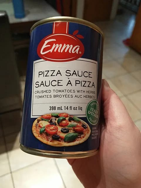 Emma Crushed Tomatoes With Herbs Pizza Sauce