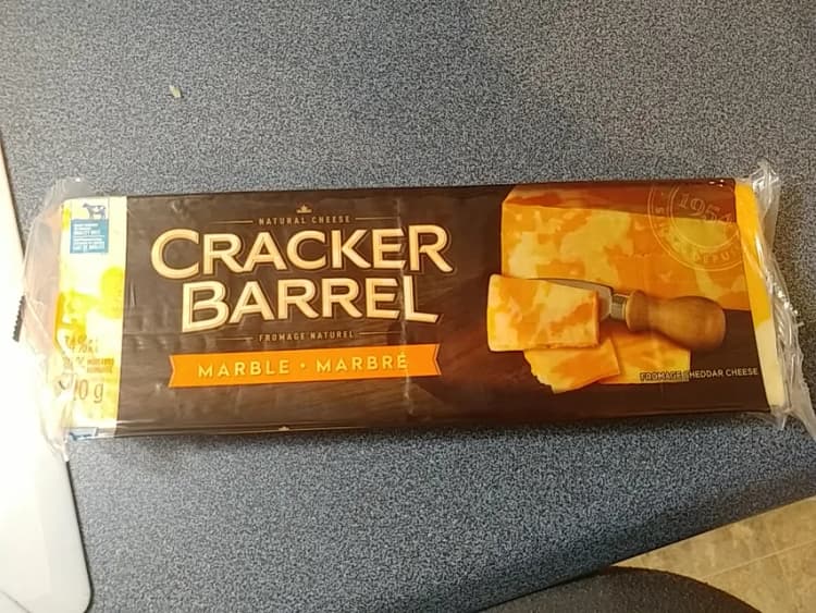 Cracker Barrel Marble Cheddar Cheese