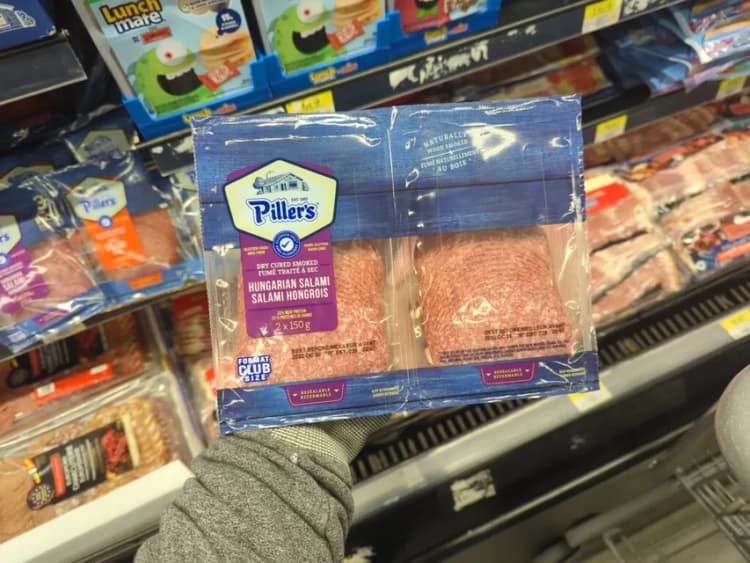 Piller'S Dry Cured Smoked Hungarian Salami
