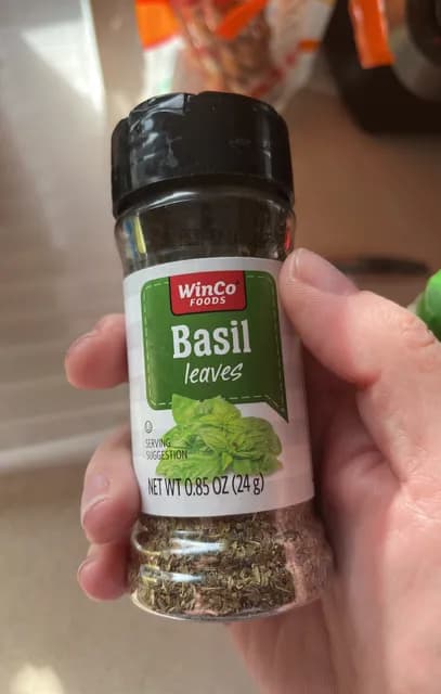 Winco Foods Basil Leaves
