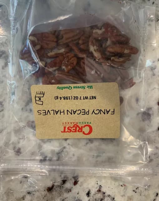 Crest Fresh Market Fancy Pecan Halves