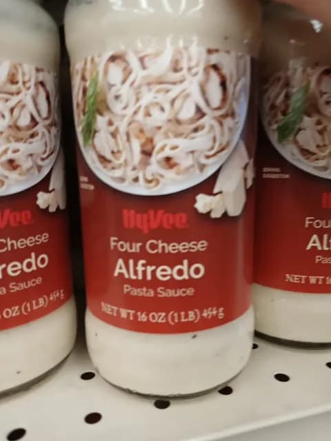 Hyvee Four Cheese Alfredo Pasta Sauce