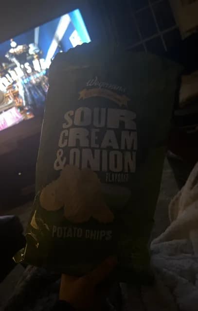 Wegmans Sour Cream & Onion Flavored Potato Chips