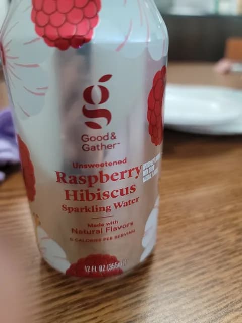 Good & Gather Unsweetened Raspberry Hibiscus Sparkling Water
