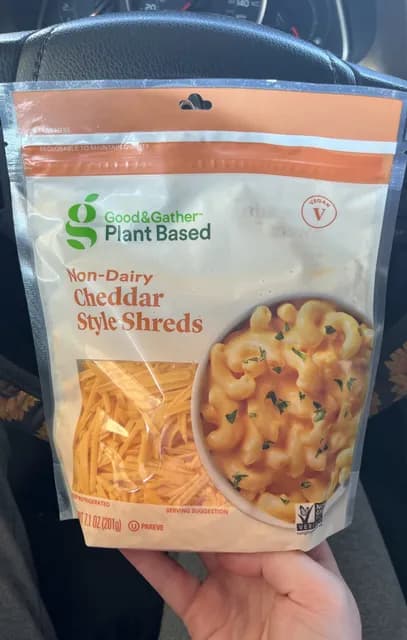 Good & Gather Plant Based Non-Dairy Cheddar Style Shreds