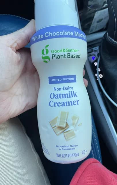 Good & Gather Plant Based White Chocolate Mocha Non-Dairy Oatmilk Creamer