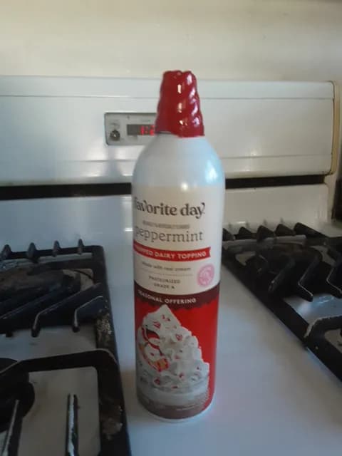 Favorite Day Pasteurized Grade A Peppermint Whipped Dairy Topping
