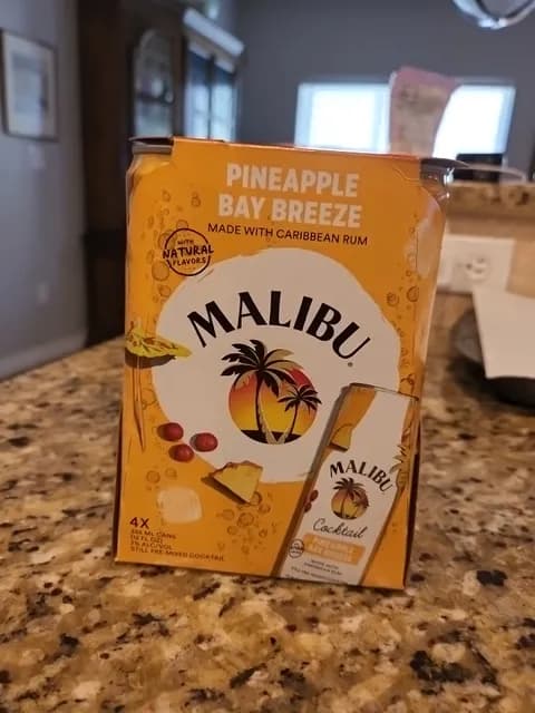 Malibu Pineapple Bay Breeze Cocktail 4X