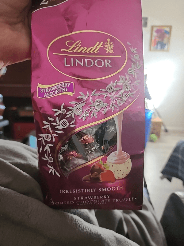 Lindt Lindor Strawberry Assorted Chocolate Truffles