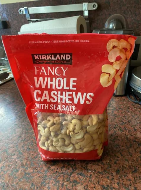 Kirkland Signature Fancy Whole Cashews With Sea Salt