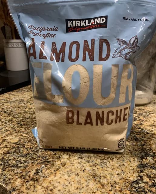 Kirkland Signature California Superfine Blanched Almond Flour