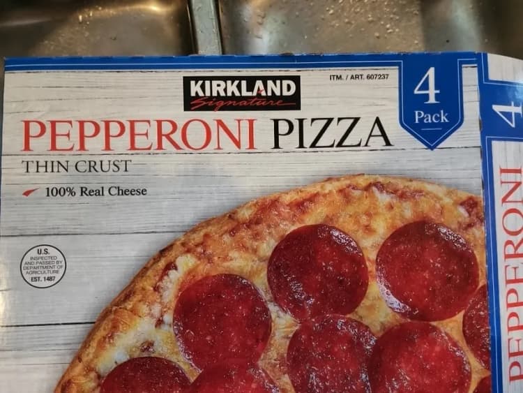 Kirkland Signature Pepperoni Pizza Thin Crust