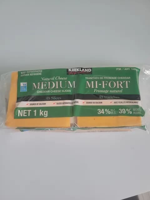 Kirkland Signature Natural Medium Cheddar Cheese