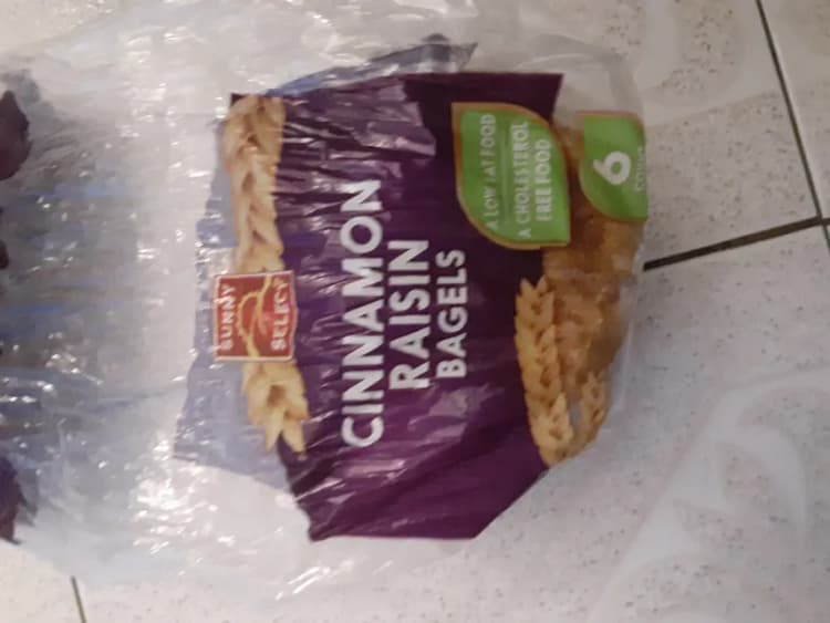 Sunny Select Cinnamon Raisin Bagels