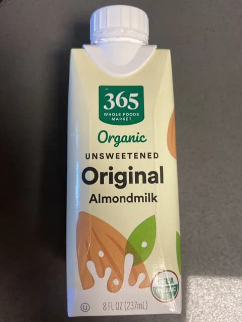 365 Whole Foods Market Organic Unsweetened Organic Almondmilk