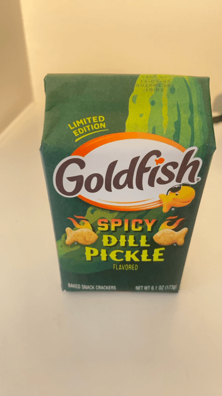 Goldfish Spicy Dill Pickle Flavored Baked Snack Crackers