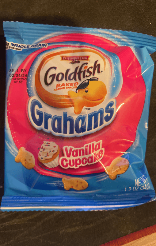 Pepperidge Farm Goldfish Baked Graham Snacks Vanilla Cupcake