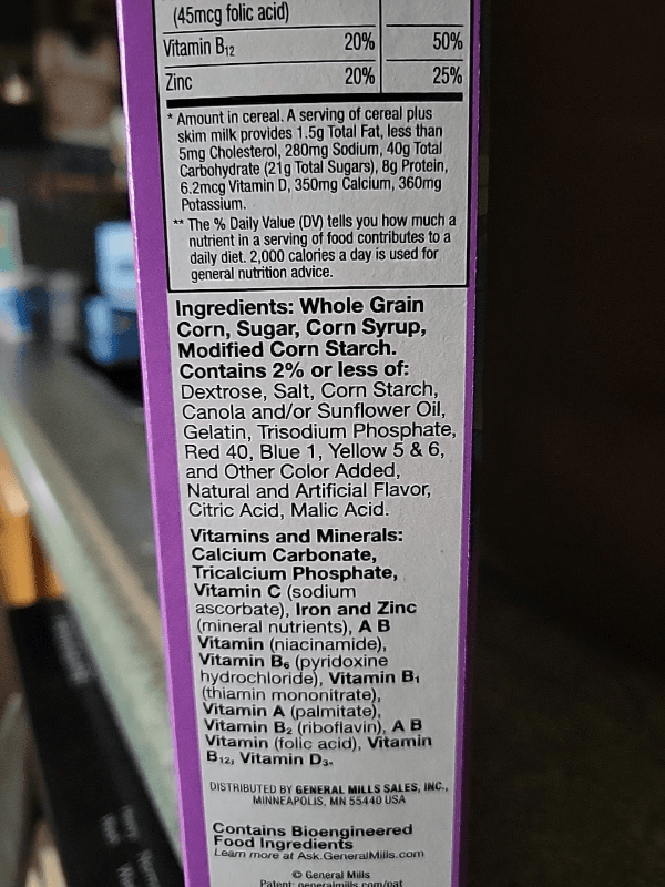 General Mills Berry Swirl Lucky Charms Sweetened Corn Cereal