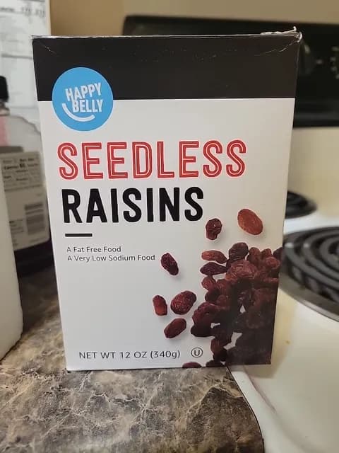 Happy Belly Seedless Raisins